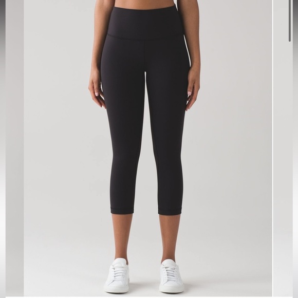 Lululemon black wunder under crop high rise full on luon leggings size 4 - Picture 1 of 6